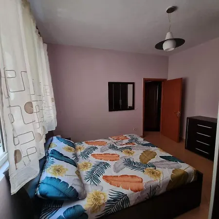 Bufi Properties Liqeni Thate Τίρανα